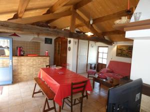 Maison vendéenne avec jardin clos, plage à 700m, animaux admis - 4 pers - FR-1-540-308