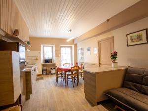 Maisons de vacances Maison perigourdine avec jardin, proche de Perigueux et Brantome, ideale pour 4 personnes - FR-1-616-183 : photos des chambres