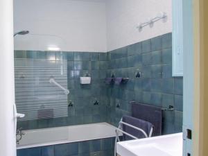 Maisons de vacances Maison perigourdine avec jardin, proche de Perigueux et Brantome, ideale pour 4 personnes - FR-1-616-183 : photos des chambres