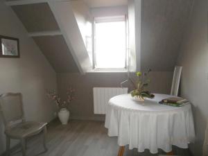 Maisons de vacances Gite charmant avec jardin et cheminee a 2 km de Cherveix-Cubas, proche sites prehistoriques et nautiques - FR-1-616-158 : photos des chambres