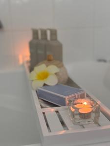 Tropical Escapes Palm Cove - Absolute Ocean Front Apartment