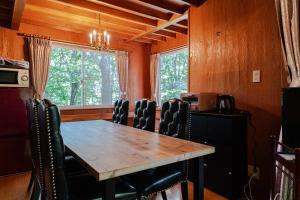 -Red Tree- レッドツリー レトロかわいい森に囲まれた静かな別荘