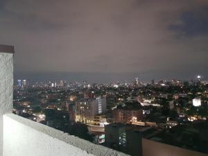 Centrally located loft with amazing views of volcanoes