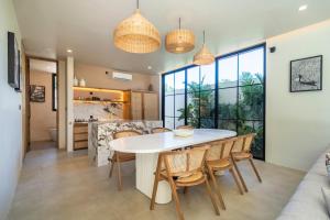 Dreamy 2BR pool villa, steps from Gili Air beach