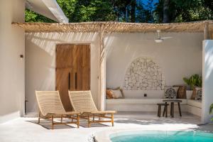 Dreamy 2BR pool villa, steps from Gili Air beach