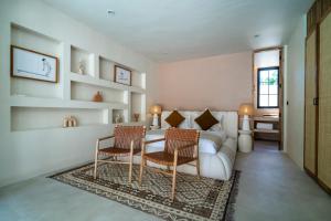 Dreamy 2BR pool villa, steps from Gili Air beach