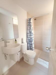 Aviva Sierra - vía Parque Tayrona