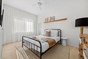 Silver Sands Sanctuary - 6BR Beachside Luxury