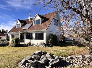Bedrock - Lake Tekapo