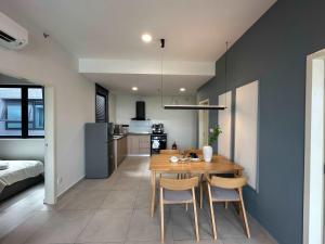 Modern Suite in Seri Kembangan Nearby MRT
