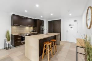 Resort-style Swim Out - A True Tropical Oasis