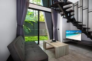Duplex Loft in NaiHarn Residence near the Beach, UTL B119