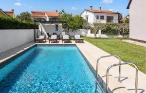 Holiday Home Valbandon 11