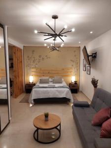 Refugio entre arboles, apartaestudio cerca a holguines, y el club campestre