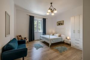 Comfy 2-Bedroom in Great Location close to it all