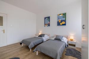 Comfy 2-Bedroom in Great Location close to it all