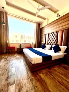 Hotel Woodcrest by Sidham Group !! Comfortable and Peaceful Stay !! Top Rated !! Preferred Hotel Chain