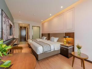 GME Hefei Qianshan North Road Phoenix City Hotel