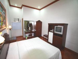 Pearlmont Hotel