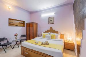 Abhimanyu Mansion Emerald 1-Room Retreat With Common Outdoor Dining Area & Garden
