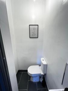 Private ensuite room close to Rotherham city centre 2
