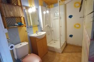 B&B / Chambres d'hotes Gite de vinces Lot-et-Garonne situe entre Bordeaux et Toulouse maison rurale, Maison en campagne : photos des chambres