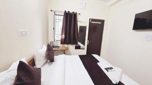 Hotel East UK - 10 Mins From Embassy