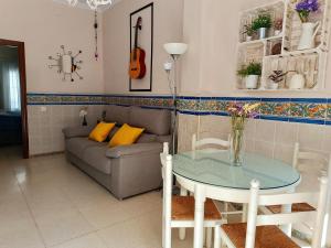 Típico y pintoresco patio de vecinos, con encanto