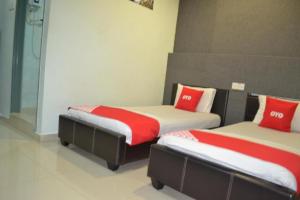 OYO 89737 Hotel Tishoa