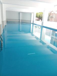 Luxe 2BR Apt Behind A Prime Mall