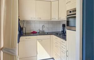 Cozy Home In Putten With Wifi