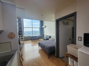 Hongdae Street Apartment