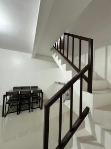 Entire Townhouse - SANTO TOMAS BATANGAS