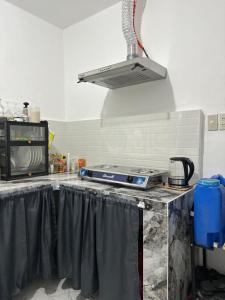 Entire Townhouse - SANTO TOMAS BATANGAS