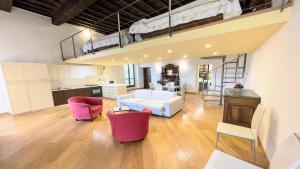 6 guests apt with terrace in pedestrian historic centre of Spoleto