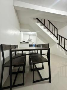 Entire Townhouse - SANTO TOMAS BATANGAS