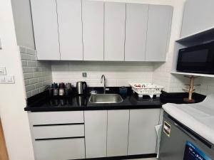 Luxury Chalet with Private Garden & Pool View in Marassi