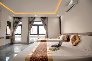 Miss Hotel