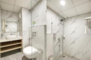 FlxHo Cyber One - Hotel And Banquet- DLF Cyber City