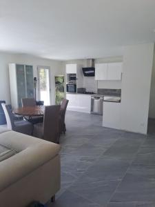 Villa with pool in Provence