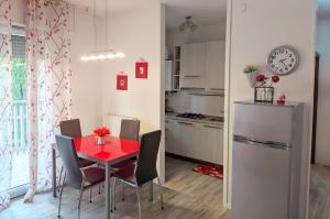 Apartment with Garden View