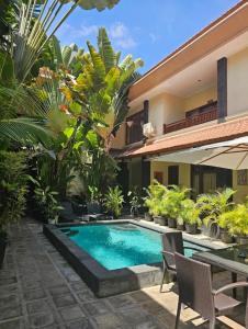 Cempaka Apartment Surfaris Inn