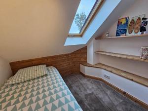Appartements Superbe Duplex les pieds dans l'eau Vue Lac et Chateau avec Plage et parking Prives : photos des chambres