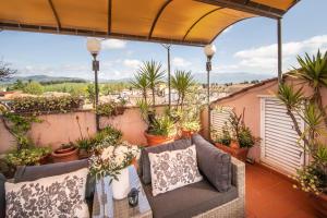 Sunset Rooftop close Center Town by Abita