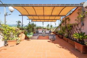 Sunset Rooftop close Center Town by Abita