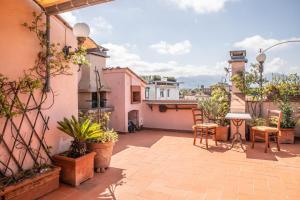 Sunset Rooftop close Center Town by Abita