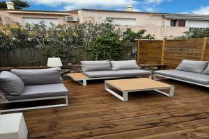 Furnished 2-room apartment with terrace