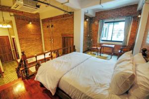 Saeng Panya Home