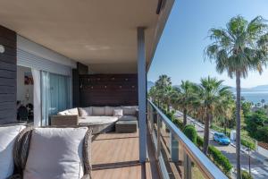 Elegant apartment with a terrace and sea vews