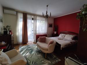 BGholik studio apartment